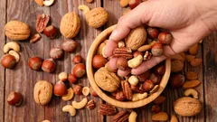 Wann isst man Nüsse am besten, um Energie zu haben und abzunehmen? Experten antworten